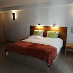 Apartamento Kuca Nebeska *